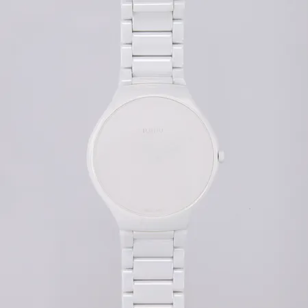 Armbåndsur Rado True Round Thinline Stillness, Design Li Edelkoort, keramikk/titan, R27015012, Ø39mm, tykkelse 5mm, quartz, uten boks Vekt: 0 g