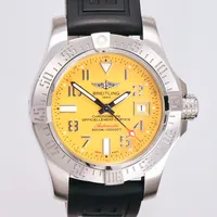 Herreur Breitling Avenger II Seawolf, A1733110.1519, automatisk, gul skive,  gummirem,  boks og papirer,  kvittering urmaker Kjell Larsen Vekt: 0 g