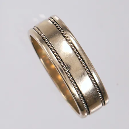 Ring, ø 22,4mm, bredde 8mm, 18K Vekt: 11,7 g