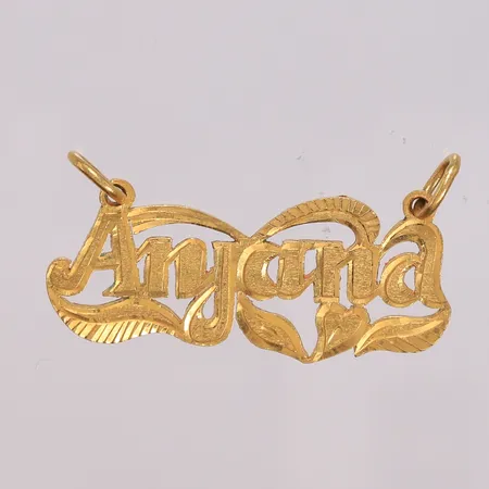 Anheng med navn "Anjana", 17x41mm, 22K Vekt: 9,8 g