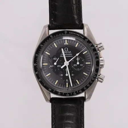 Herreur Omega Speedmaster Professional, Apollo XI 25th anniversary, ref ST 145.0062, snr 48303828, cal 861, år ca 1985, limited edition nr 1308/2500, ø42mm, manuell, stål, lærreim ikke original, uten tilbehør. Kontakt Lånekontoret for frakt