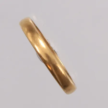 Ring, Ø19 mm, bredde 3 mm, 21K Vekt: 2,9 g Kontakt Lånekontoret for frakt
