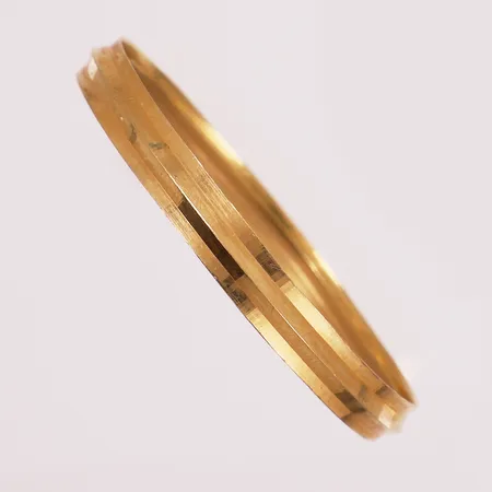 Armring, ø 45mm, bredde 5,6mm 21K Vekt: 7,1 g Kontakt Lånekontoret for frakt