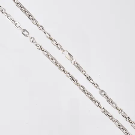Halskjede, hvitt gull, lengde 62cm, bredde 4,2mm, dårlig lås, 14K Vekt: 18,7 g Kontakt Lånekontoret for frakt