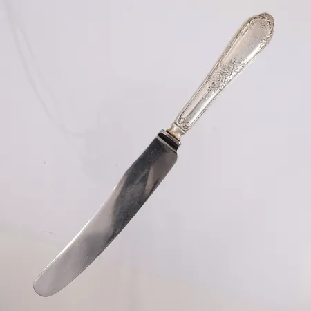 1 kniv Tradition, David-Andersen, lengde 22,2cm, gravert "R", 830S Vekt: 59 g Kontakt Lånekontoret for frakt