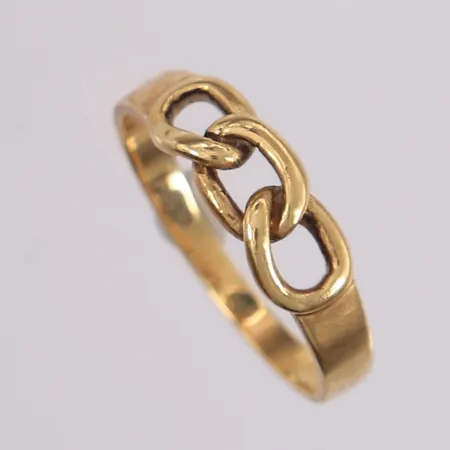 Ring, ø20,7mm, bredde 2,4- 6,5mm, 14K Vekt: 3,7 g Kontakt Lånekontoret for frakt