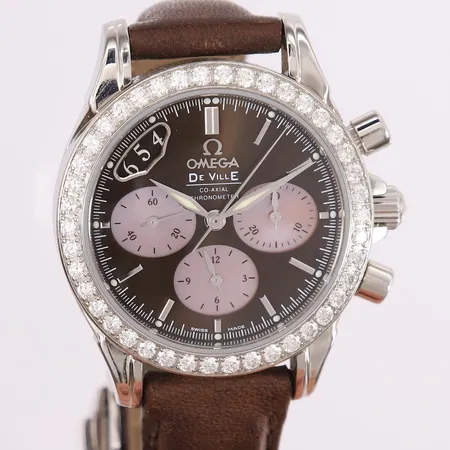 Omega Speedmaster De Ville Co-Axial Chronograph Factory Diamonds, ref. 4877.60.37, ø35mm, stål, cal. 3313, safirglass, automatisk, brun urskive, lær-rem, uten boks og papirer Kontakt Lånekontoret for frakt