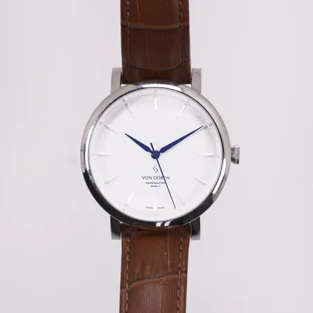 Armbåndsur Von Doren Grandmaster Mark II, limited edition nr 267/300, automat, safirglass, lærreim, garantikort, bruksanvisning, boks.  Kontakt Lånekontoret for frakt