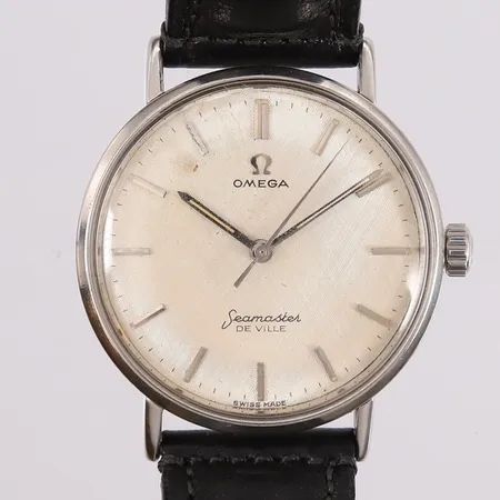 Armbåndsur Omega Seamaster De Ville, ø34mm, manuell, stål, riper på glas og boett, lærreim og spenne ikke original, uten tilbehør. Kontakt Lånekontoret for frakt
