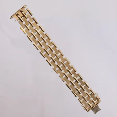 Armbånd, lengde 17,5cm, bredde 25mm, defekt, 14K Vekt: 52,3 g Kontakt Lånekontoret for frakt