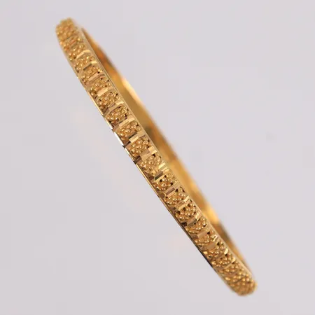 Armring, ø60mm, bredde 5,2mm, 22K Vekt: 15,8 g Kontakt Lånekontoret for frakt