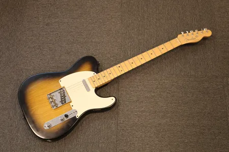 Elektrisk gitar, Fender Telecaster, Highway One, modell 0113502303, serienr: Z4259529, lønnehals, kropp i ask, 2-Color Sunburst, Made in USA, Single-Coil pickups, uten kasse/trekk Vekt: 0 g Kontakt Lånekontoret for frakt
