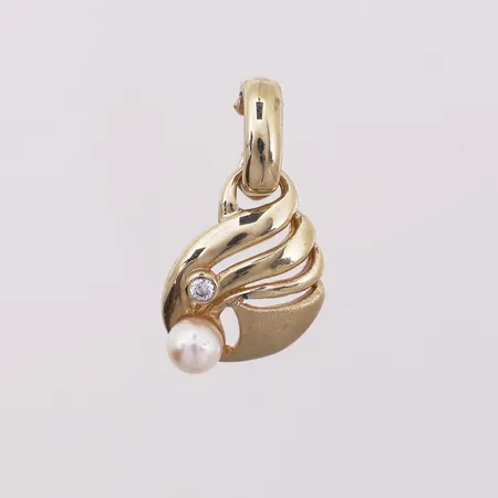 Anheng med perle og blank sten, lengde 2,3cm, bredde 14mm, 14K Vekt: 2,8 g Kontakt Lånekontoret for frakt