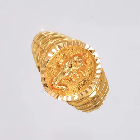 Ring, ø20,2mm, bredde 3,7- 15,5mm, 22K Vekt: 9,3 g Kontakt Lånekontoret for frakt