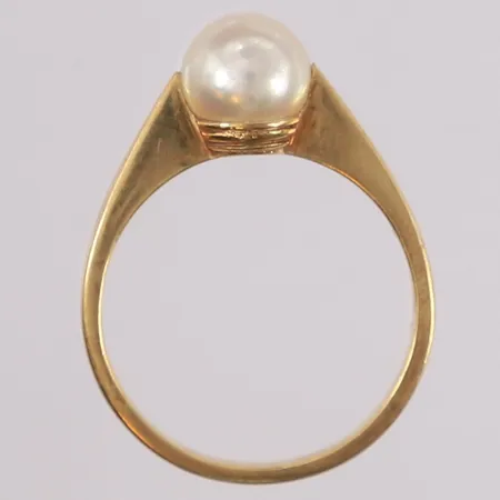 Ring med perle, ø17,6mm, bredde 1,8- 7,4mm, 14K Vekt: 3,4 g Kontakt Lånekontoret for frakt