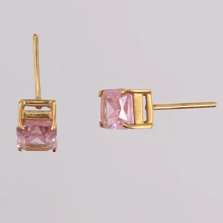 Ett par øredobber med rosa stener, 8x5mm, stoppere mangler, 18K Vekt: 2,2 g Kontakt Lånekontoret for frakt