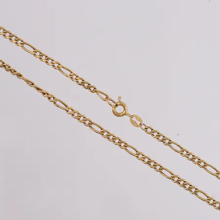 Kjede Figaro (OBS! 4+1 ringer i mønster mot normalt 3+1), lengde 50cm, bredde 2,9mm, 18K Vekt: 4,9 g Kontakt Lånekontoret for frakt