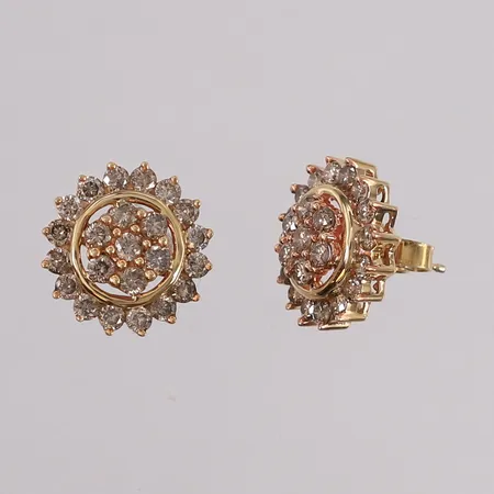 Ett par øredobber med diamanter (46 x ca. 0,02- 0,04ct), ø14mm, 14K Vekt: 5 g Kontakt Lånekontoret for frakt