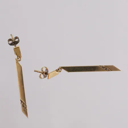Ett par øredobber (én stopper er sølv), 41x3mm, 14K Vekt: 2,7 g Kontakt Lånekontoret for frakt