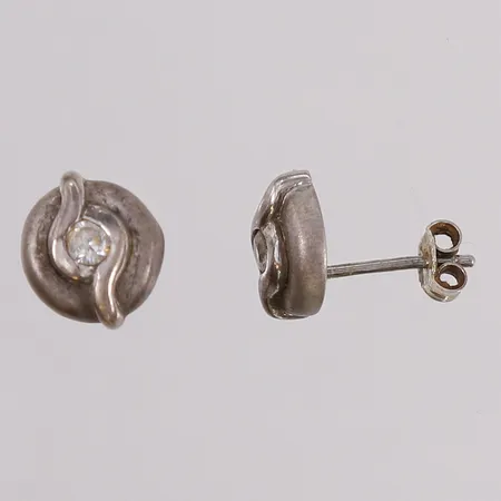 Ett par øredobber med blanke stener, ø10mm, 925S Vekt: 2,6 g Kontakt Lånekontoret for frakt