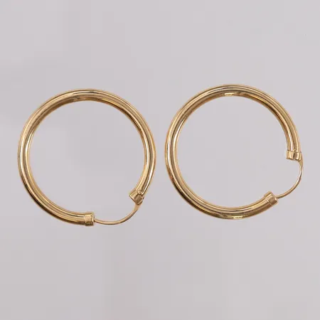 Ett par øredobber, ø30mm, bredde 3mm, 14K Vekt: 2,8 g Kontakt Lånekontoret for frakt