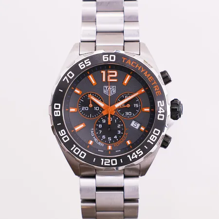 Tag Heuer Formula 1, ref CAZ101AH, snr WHP9516, quartz, Ø43mm, safirglass, stållenke, vannsikring: 200m, ingen tillbehør. Vekt: 0 g Kontakt Lånekontoret for frakt