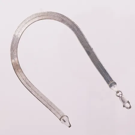 Armbånd, lengde 19cm, bredde 5,3mm, 925S Vekt: 5,4 g Kontakt Lånekontoret for frakt