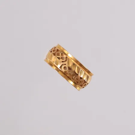 Ring, ø15,5mm, bredde 8mm, 21K.  Vekt: 3,7 g Kontakt Lånekontoret for frakt