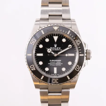 Rolex Submariner No Date (Oyster), ø41mm, stål, ref. 124060, snr: 4VN71452, automatisk, sort urskive, safirglass, bezel i keramikk, foldelås, med boks, sertifikat og papirer, kjøpt 18.09.2020 Kontakt Lånekontoret for frakt