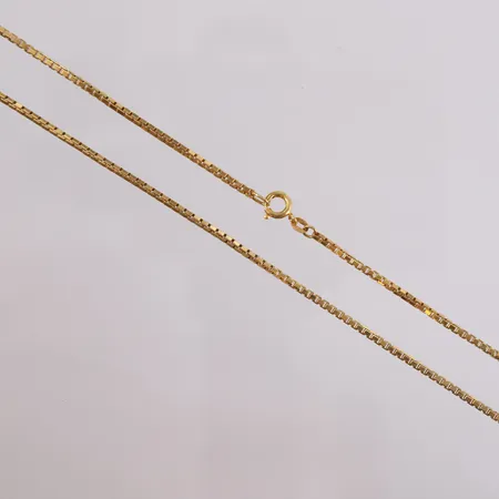 Halskjede, venezians, lengde 70cm, bredde 2mm, defekt lås, 14K.  Vekt: 15,5 g Kontakt Lånekontoret for frakt