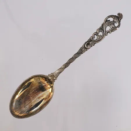 Liten spiseskje Dobbel Rokokko, 17,8cm, 830S Vekt: 33,6 g Kontakt Lånekontoret for frakt