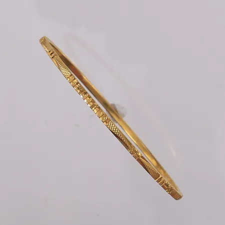 Armring, ø55mm, bredde 2,1mm, 22K Vekt: 10,1 g Kontakt Lånekontoret for frakt
