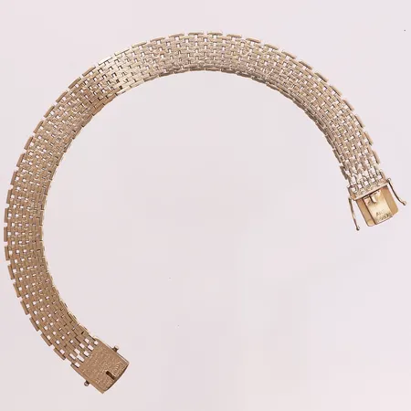 Armbånd, mursten, lengde 21cm, bredde 10,5mm, defekt. 14K Vekt: 25,7 g Kontakt Lånekontoret for frakt