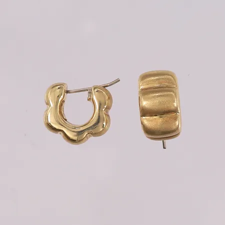 Ett par øredobber, ø17mm, bredde 9,8mm, 14K Vekt: 5,9 g Kontakt Lånekontoret for frakt