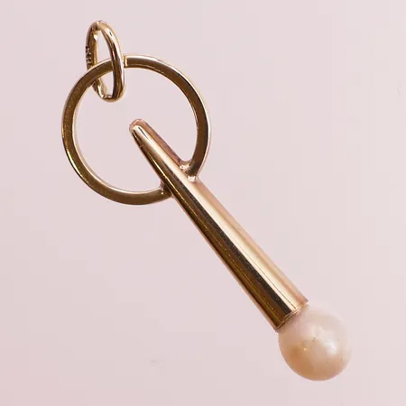 Anheng med perle, lengde 30,8mm, bredde 11,8mm, 14K Vekt: 1,7 g Kontakt Lånekontoret for frakt