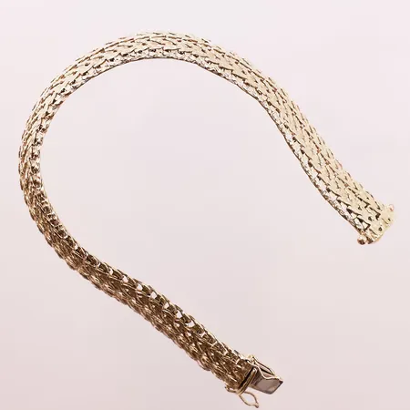 Armbånd, lengde 20,5cm, bredde 12cm, 14K Vekt: 23,7 g Kontakt Lånekontoret for frakt