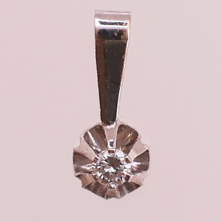 Anheng med diamant, 1 x ca 0,03ct, lengde 9,9mm, bredde 4mm, 14K Vekt: 0,1 g Kontakt Lånekontoret for frakt
