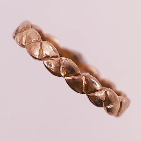 Ring, ø16,6mm, bredde 3,1mm, 14K Vekt: 2 g Kontakt Lånekontoret for frakt