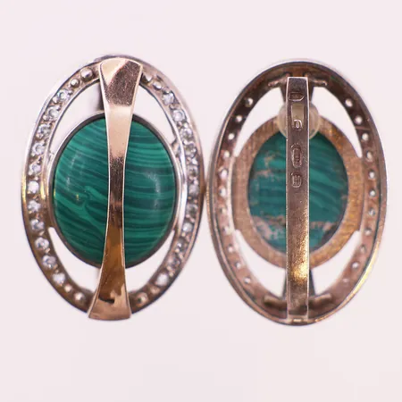 Et par øredobber med klare og grønne stener, 30x20mm, 14K gullplatert plate, 830S Vekt: 15,2 g Kontakt Lånekontoret for frakt