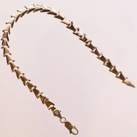 Armbånd, lengde 19,5cm, bredde 5,2mm, bulket, 14K Vekt: 4,2 g Kontakt Lånekontoret for frakt