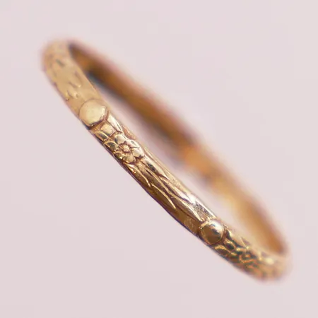 Ring, ø 15,5mm, bredde 1,7mm, 14K Vekt: 0,7 g Kontakt Lånekontoret for frakt