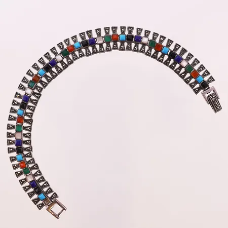 Armbånd med fargede stener, lengde 18cm, bredde 1cm, 1 sten mangler, 925S Vekt: 34,5 g Kontakt Lånekontoret for frakt