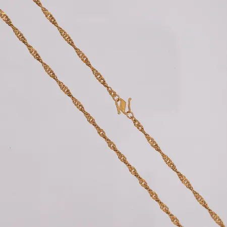 Kjede, lengde 63cm, bredde 0,7- 3mm, 22K Vekt: 12,7 g Kontakt Lånekontoret for frakt