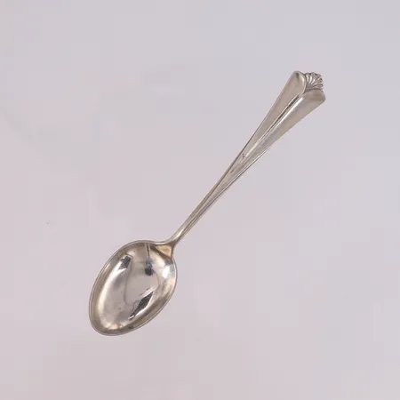 11 kaffeskjeer, Rådhus med vifte, lengde 11,3cm, 830S Vekt: 112,5 g Kontakt Lånekontoret for frakt