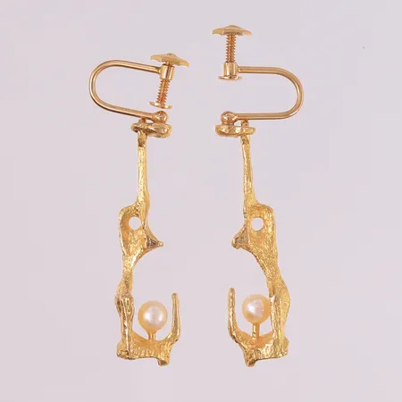 Øredobber med perler, trolig laget av Björn Weckström for Lapponia, 45x10 mm, 14K. Vekt: 7,5 g Kontakt Lånekontoret for frakt