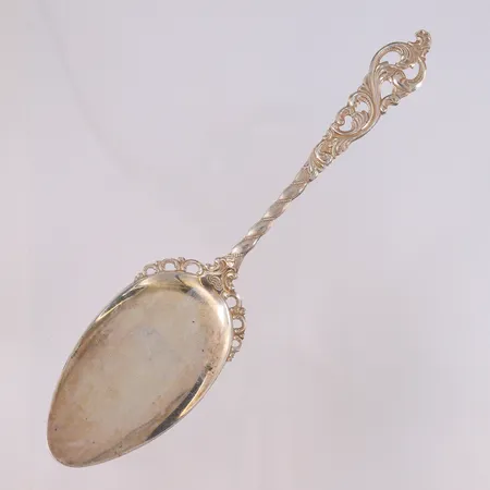 Liten kakespade Dobbel rokokko, lengde 19cm, 830S Vekt: 36,8 g Kontakt Lånekontoret for frakt