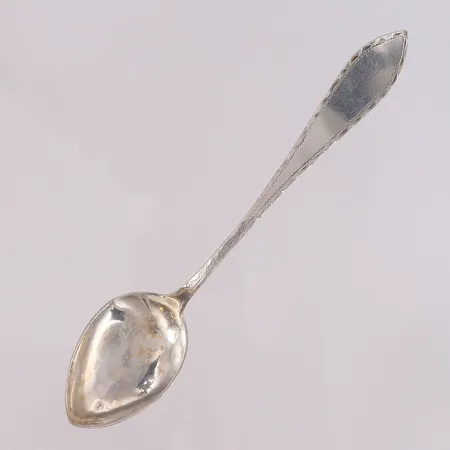 1 teskje i Blank empire, lengde 12,5cm, 830S Vekt: 8,5 g Kontakt Lånekontoret for frakt