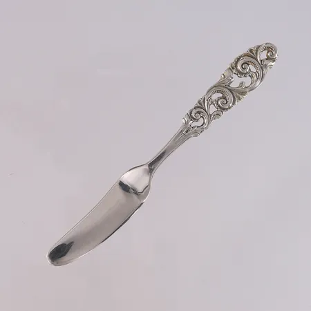 Smørspade Telesølv, lengde 13cm, 830S Vekt: 15,8 g Kontakt Lånekontoret for frakt