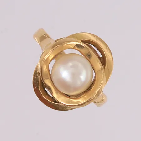 Ring med perle, ø17,3mm, bredde 2,3mm, 18K Vekt: 3,6 g Kontakt Lånekontoret for frakt
