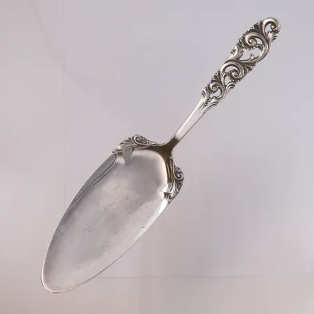 Kakespade Telesølv, lengde 22,2cm, 830S Vekt: 53,4 g Kontakt Lånekontoret for frakt